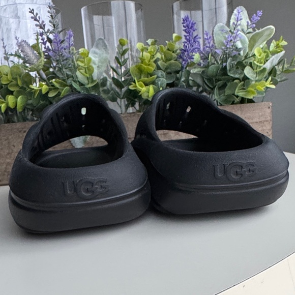 UGG Women Black Foamo Slide Sandals In Water Resistant EVA - Picture 4 of 13